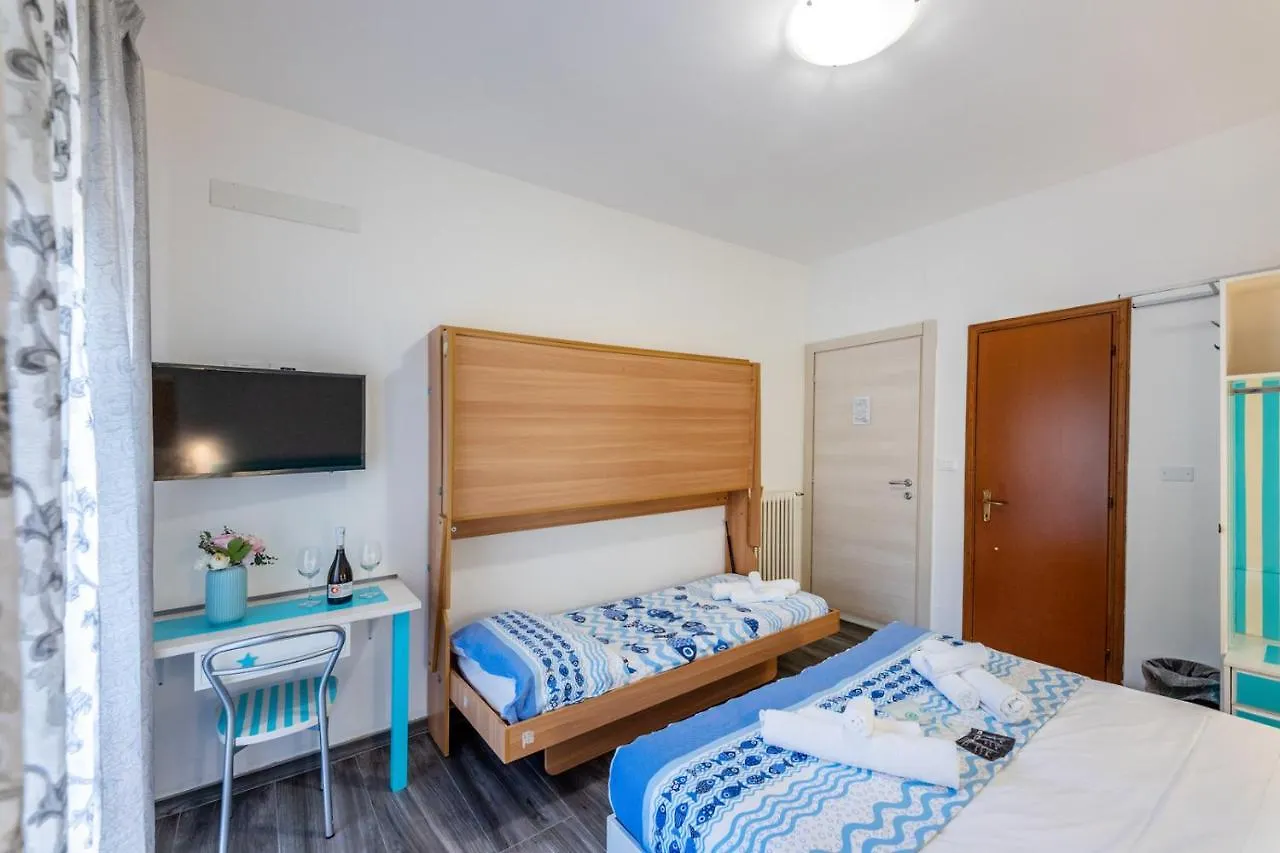 Albergo Oasi Finale Ligure 2*,  Italie